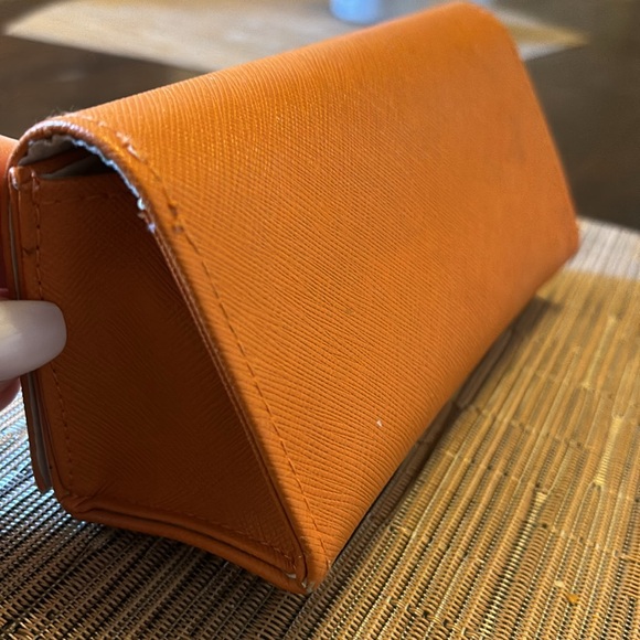 Tory Burch Tortoise Sunglasses - Picture 4 of 10